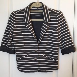 Express • Short-Sleeved Jacket